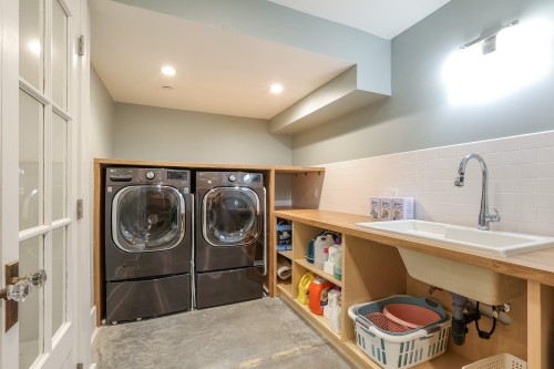 4291 9Th Avenue W, Vancouver, BC 