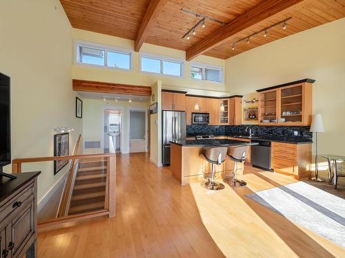 6498 Ember Place, Sechelt, BC 