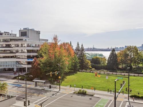 323 255 W 1St Street, North Vancouver, BC 