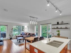 216 221 E 3RD STREET  North Vancouver, BC V7L 0C1