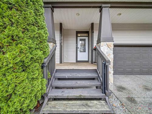 24030 100 Avenue, Maple Ridge, BC 