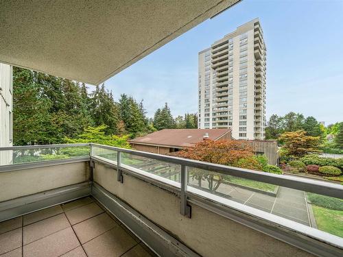 201 5645 Barker Avenue, Burnaby, BC 