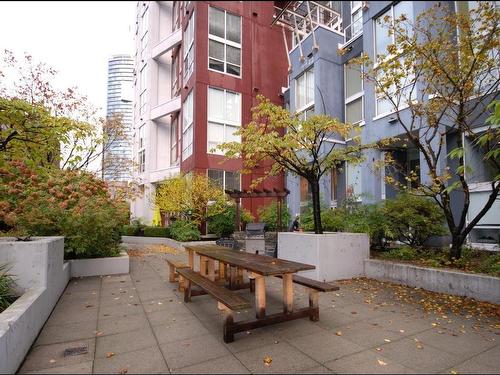 614 933 Seymour Street, Vancouver, BC 