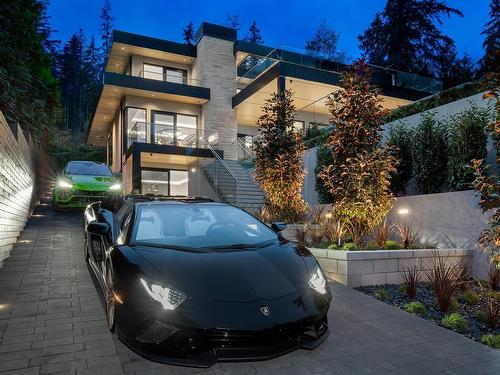 449 Hillcrest Street, West Vancouver, BC 