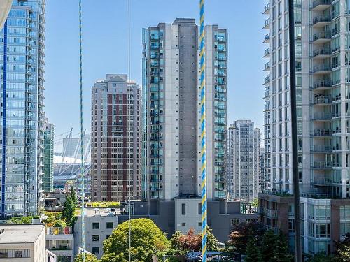 906 833 Seymour Street, Vancouver, BC 