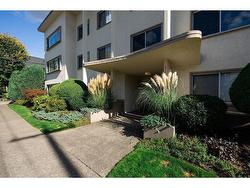 206 2776 PINE STREET  Vancouver, BC V6J 3G2