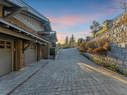 2436 Hudson Court, West Vancouver, BC 