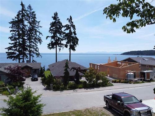 6014 Silverstone Lane, Sechelt, BC 