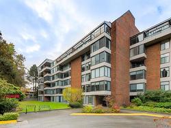 303 4101 YEW STREET  Vancouver, BC V6L 3B7