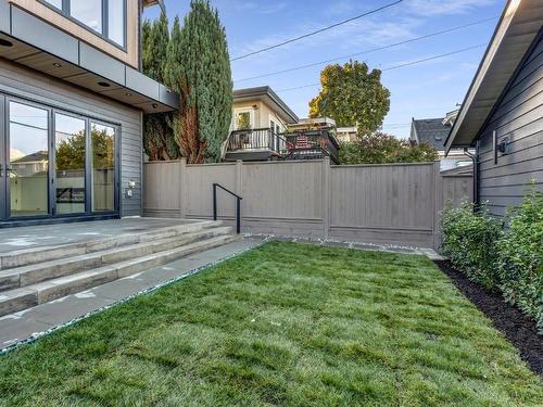 2 351 E 38Th Avenue, Vancouver, BC 