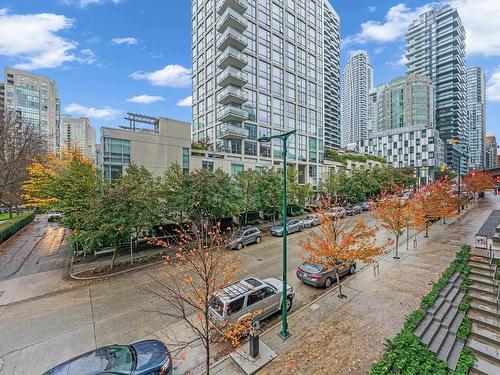 302 1480 Howe Street, Vancouver, BC 