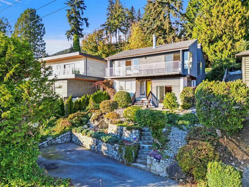 3321 Marine Drive, West Vancouver, BC 