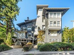 302 118 W 22ND STREET  North Vancouver, BC V7M 1Z9