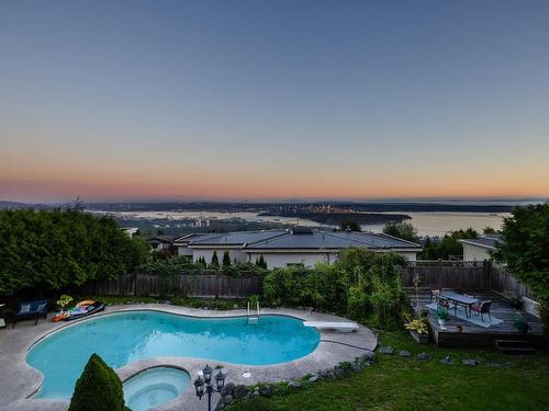 1591 Chartwell Drive, West Vancouver, BC 