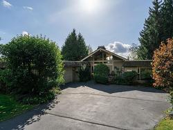 1192 CHARTWELL CRESCENT  West Vancouver, BC V7S 2P8