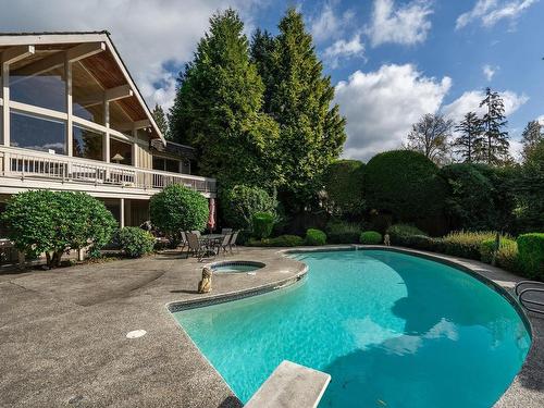 1192 Chartwell Crescent, West Vancouver, BC 