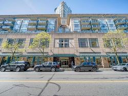 615 555 ABBOTT STREET  Vancouver, BC V6B 6B8