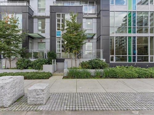 18 E 1St Avenue, Vancouver, BC 