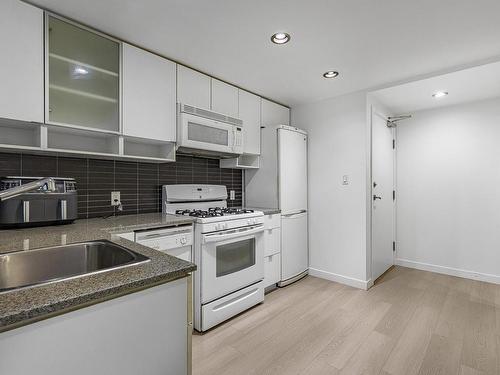 806 928 Beatty Street, Vancouver, BC 