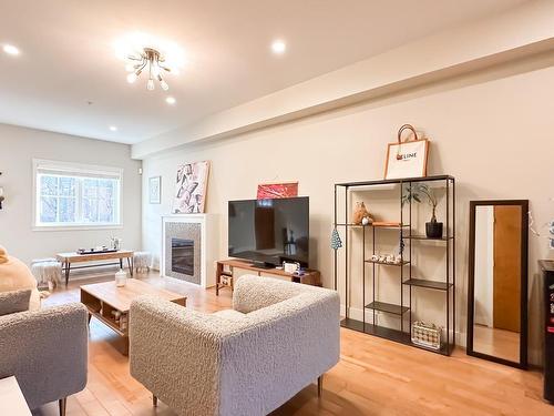 6129 Oak Street, Vancouver, BC 