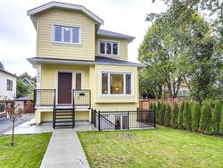 2609 W 8TH AVENUE  Vancouver, BC V6K 2B5