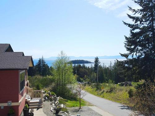 5438 Mccourt Road, Sechelt, BC 