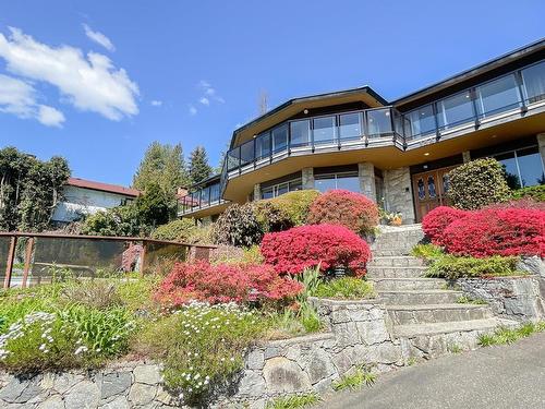 1343 Tyrol Road, West Vancouver, BC 