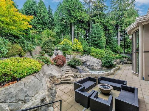 1153 Eyremount Drive, West Vancouver, BC 