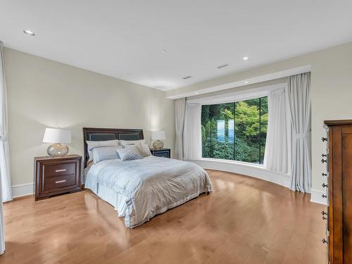 1153 Eyremount Drive, West Vancouver, BC 