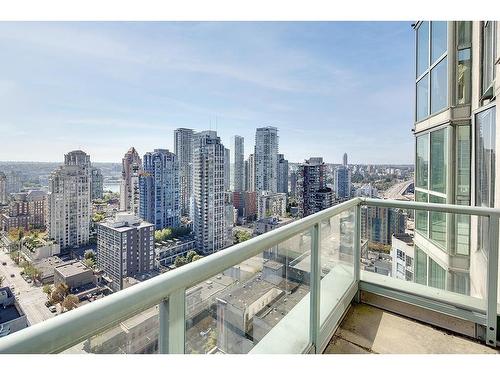 2403 1188 Howe Street, Vancouver, BC 