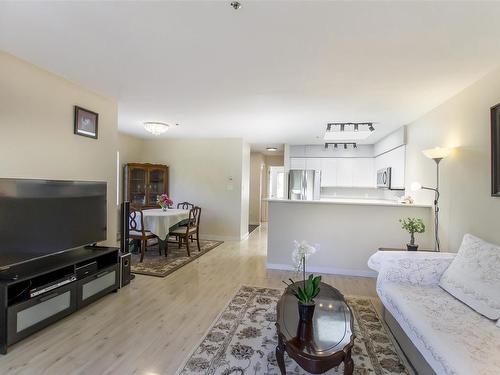 Ph2 668 W 16Th Avenue, Vancouver, BC 