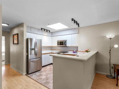 Ph2 668 W 16Th Avenue, Vancouver, BC 