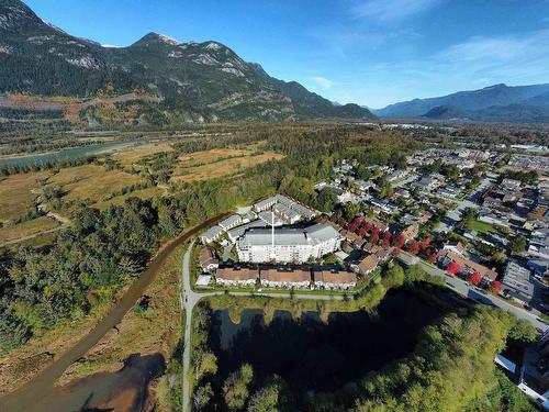 209 1212 Main Street, Squamish, BC 