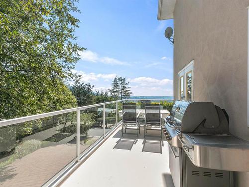 530 Craigmohr Drive, West Vancouver, BC 