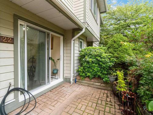 22 828 W 16Th Street, North Vancouver, BC 