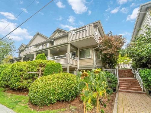 22 828 W 16Th Street, North Vancouver, BC 