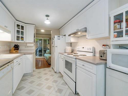 22 828 W 16Th Street, North Vancouver, BC 