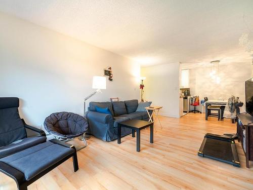 216 2600 E 49Th Avenue, Vancouver, BC 