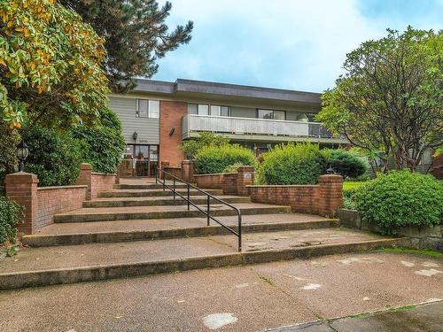 216 2600 E 49Th Avenue, Vancouver, BC 