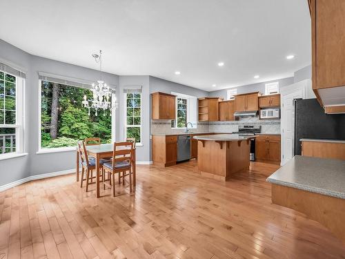 3269 Chartwell Green, Coquitlam, BC 