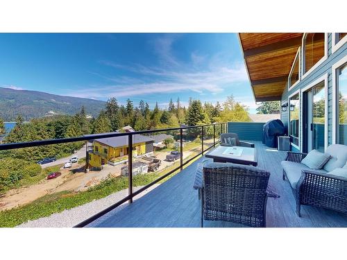 6154 Lookout Avenue, Sechelt, BC 