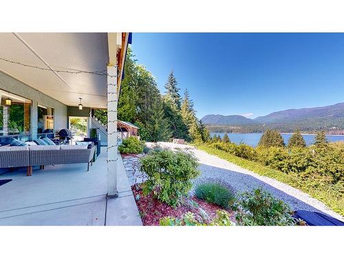 6154 Lookout Avenue, Sechelt, BC 