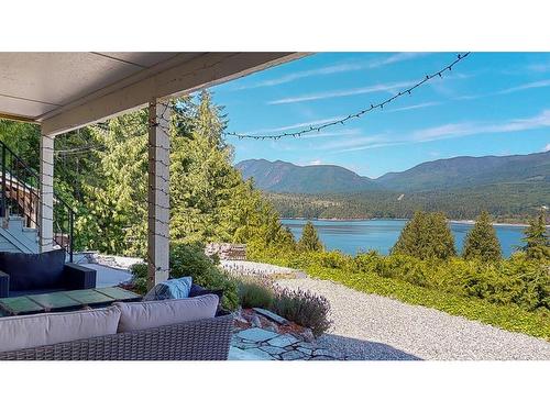 6154 Lookout Avenue, Sechelt, BC 