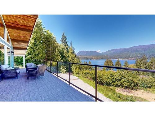 6154 Lookout Avenue, Sechelt, BC 