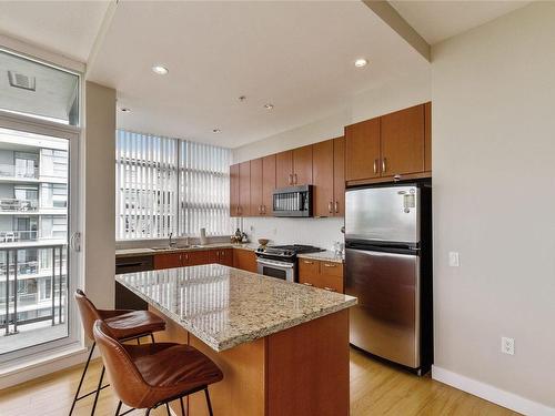 Ph5 9222 University Crescent, Burnaby, BC 