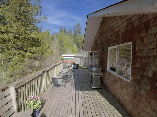 5887 Brooks Road, Halfmoon Bay, BC 