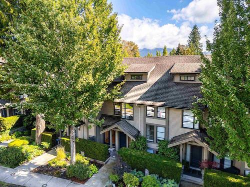 3 3150 Sunnyhurst Road, North Vancouver, BC 