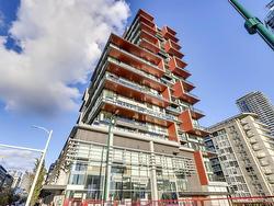 902 1325 ROLSTON STREET  Vancouver, BC V6B 0M2