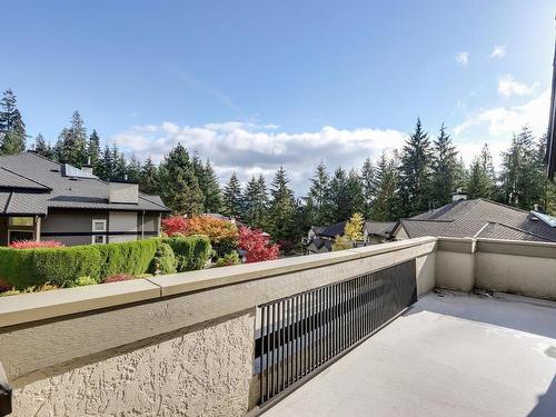 1 1900 Indian River Crescent, North Vancouver, BC 