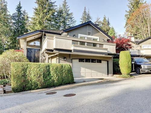 1 1900 Indian River Crescent, North Vancouver, BC 